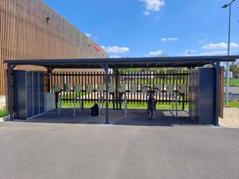 Carport solaire vélo trottinette